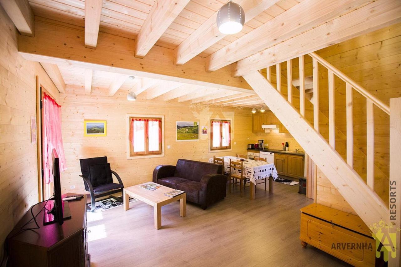 Chalet Des Noisettes Murol Exterior photo